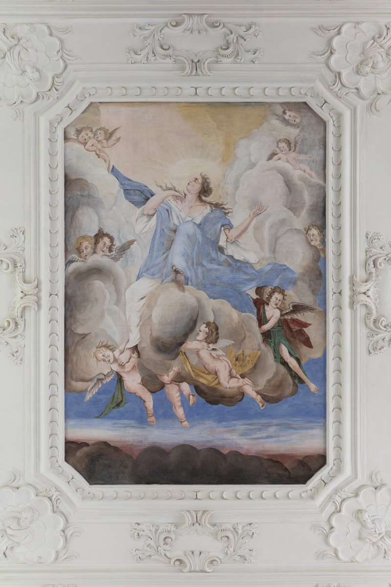 Die Himmelfahrt Mariens an der Decke der Kapelle