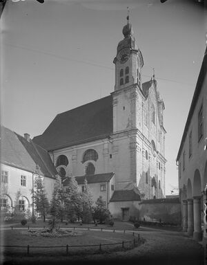 Fm615459.jpg