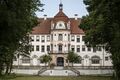 Schloss Alteglofsheim, Hofseite des Westflügels, Ansicht von Osten