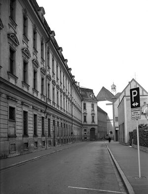 Fm1550145.jpg