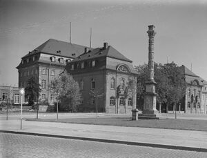 Fm1562600.jpg